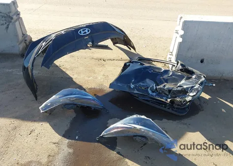 2022 Hyundai Elantra Sel from USA, damaged, VIN KMHLS4AG6NU217252